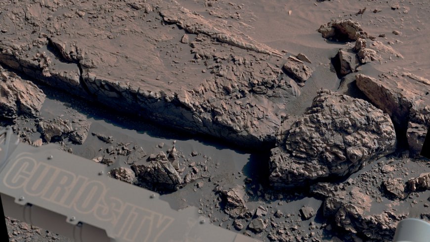 Curiosity Rover Finds Signs of Ancient Groundwater on Mars