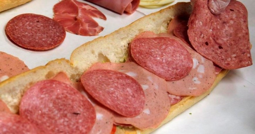 72 people sick from salmonella in salami outbreak: PHAC
