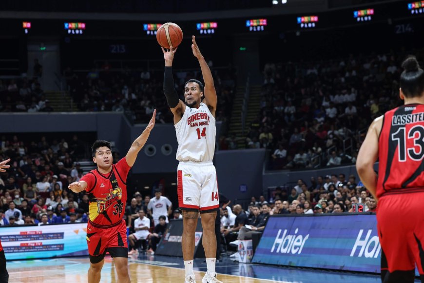 Ginebra's Stephen Holt Secures Win with Last-Minute Shot Against SMB