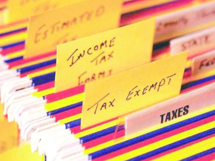 Pakistan Govt Exempts Income Tax on Salaries Below Rs1.2m