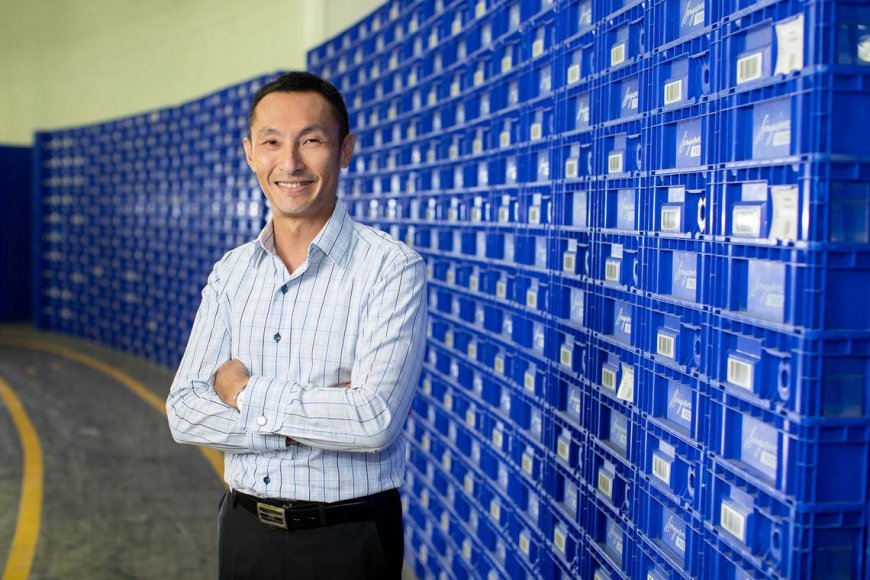 Singapore Post Cuts Former CEO's Pay in Half to $616,400