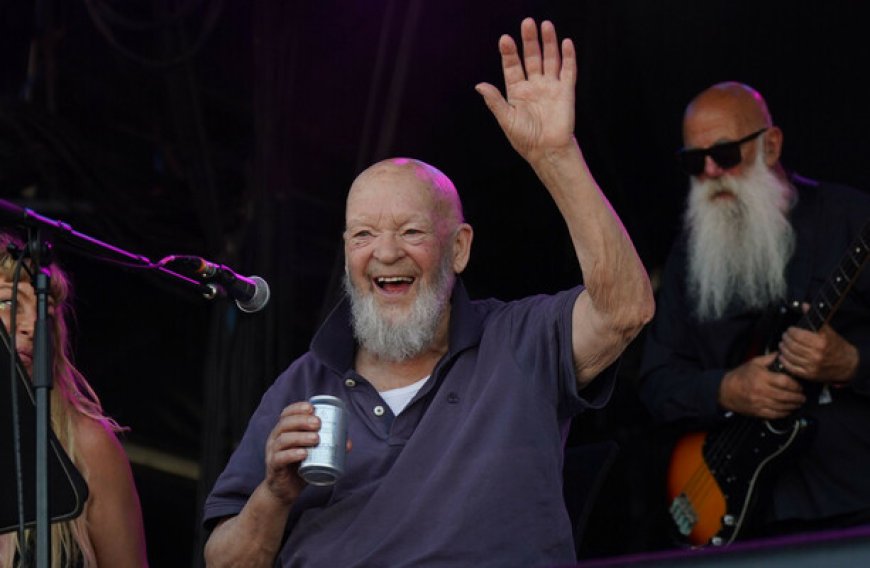 Glastonbury Founder Stands Firm on Festival Politics Amid Controversy