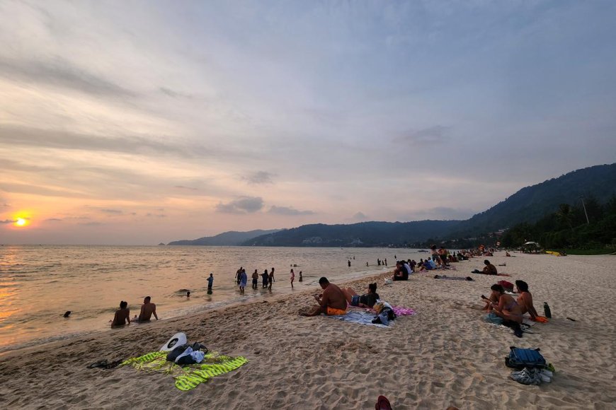 Two Suspects Arrested After Four Bombs Defused in Phuket