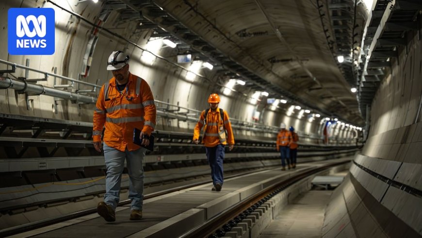 Melbourne's Metro Rail Tunnel Faces Operational Delays at Two Stations