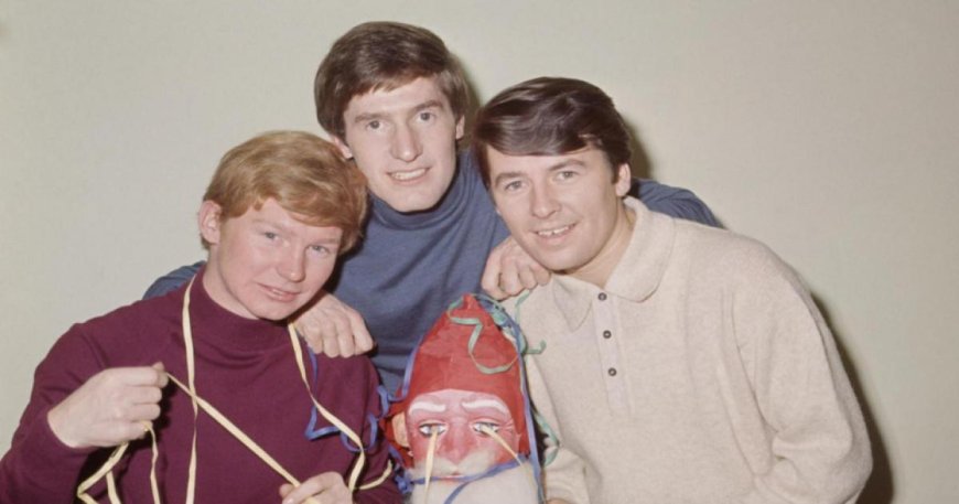 The Searchers Perform Farewell Show at Glastonbury Festival 2025