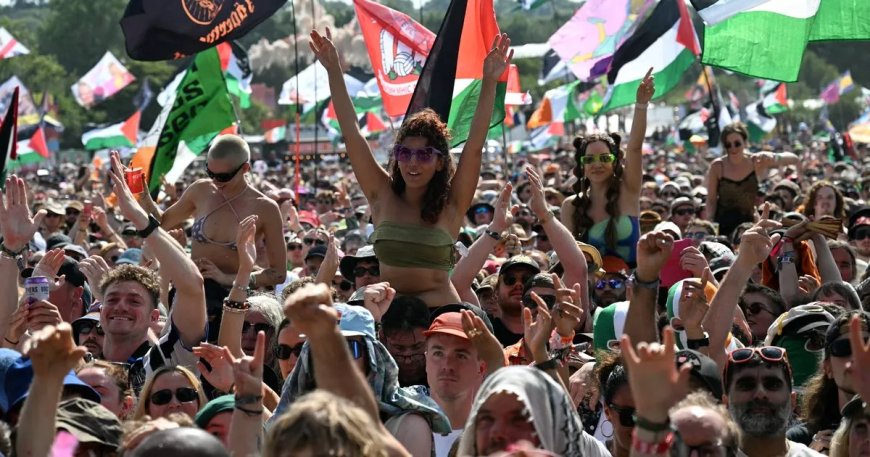 Charli XCX Accused of Lip-Syncing at Glastonbury Music Festival