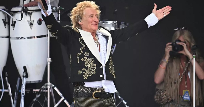 Rod Stewart Rocks Glastonbury Festival with Huge Crowd and BBC Viewers' Reactions