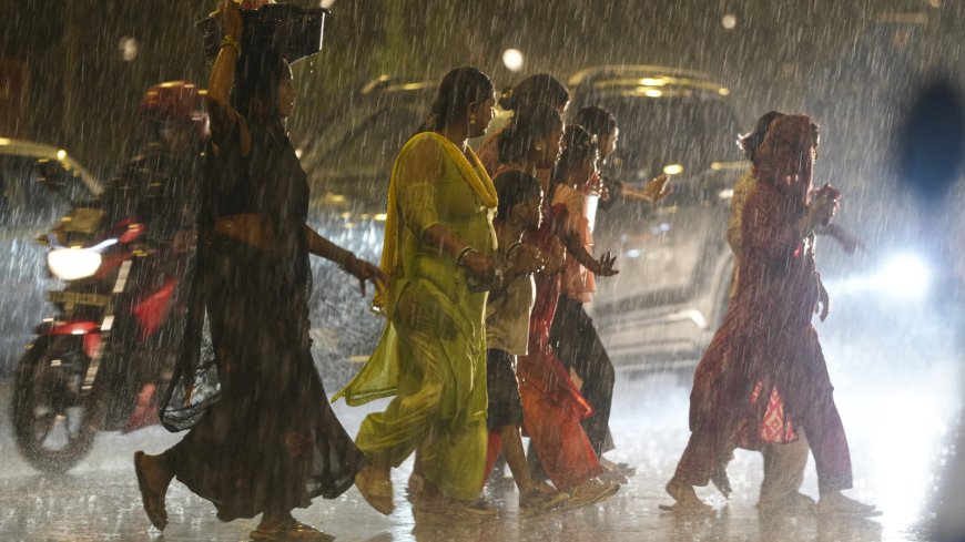 Monsoon Update: Red and Orange Alerts in Uttarakhand and Himachal, Delhi-NCR Hit by Rain