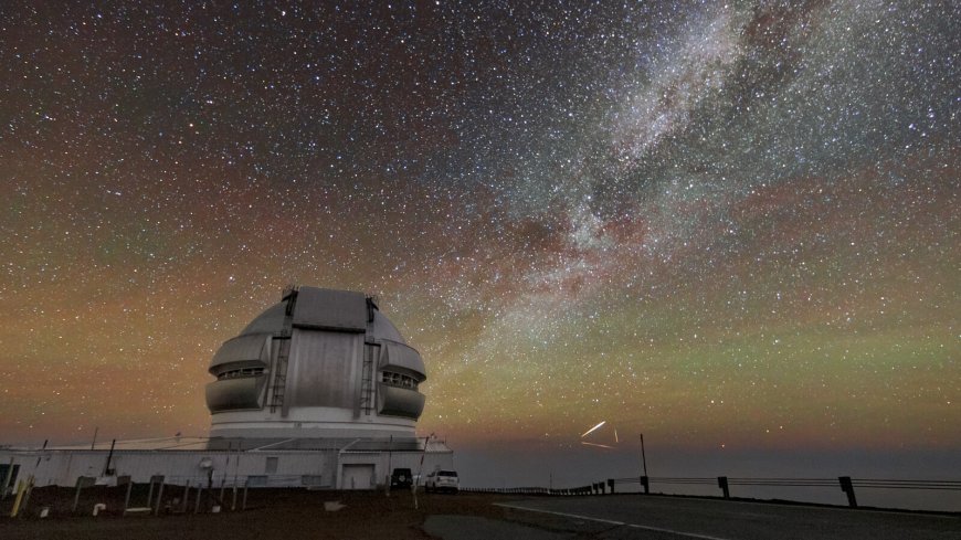 Satellites Form Triangle Near Gemini North Telescope - Photo of the Day July 1, 2025