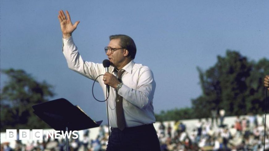 US televangelist Jimmy Swaggart passes away at 90