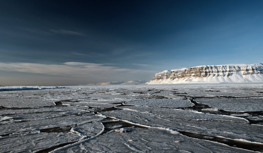 Study Links Antarctic Ice Shelf Breaks to Sea Ice Loss