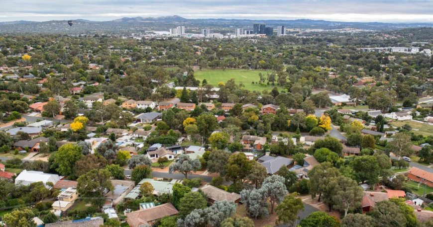 Canberra House Prices Rise as Owners Upgrade Amid Falling Interest Rates