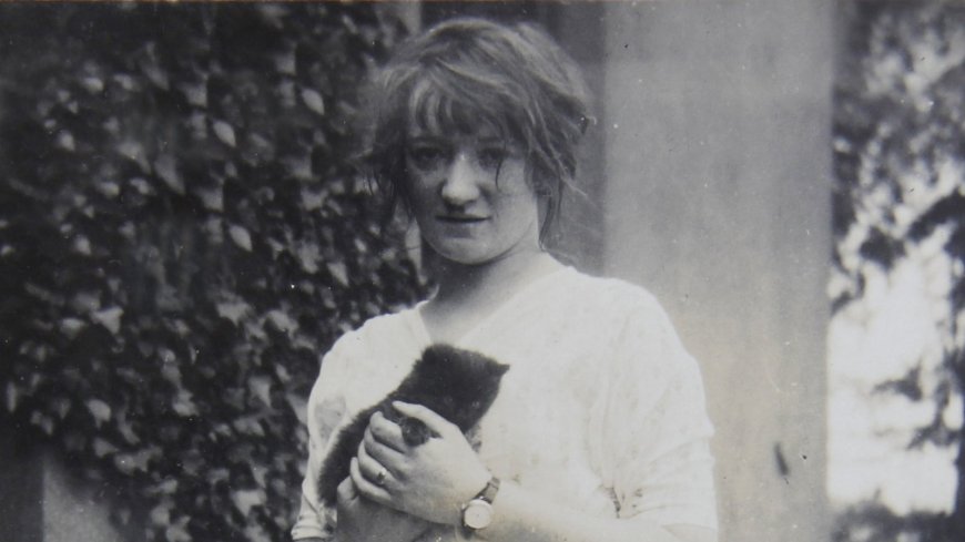 Discover Grace Gifford Plunkett's Artistic Journey