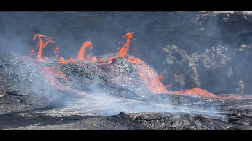 Scientists discover a pulsing plume of molten rock beneath Africa, potentially leading to the formation of a new ocean