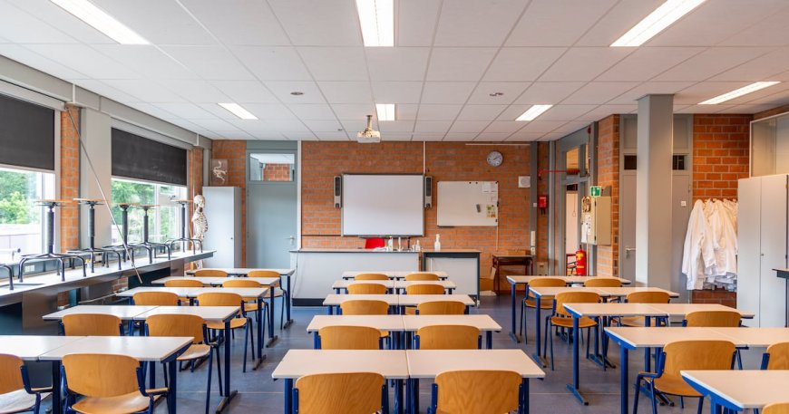 Teacher accused of having inappropriate relationship with Leaving Cert student