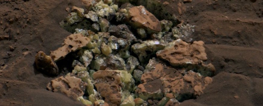 Curiosity Finds Pure Sulfur Rock on Mars: A Surprising Discovery