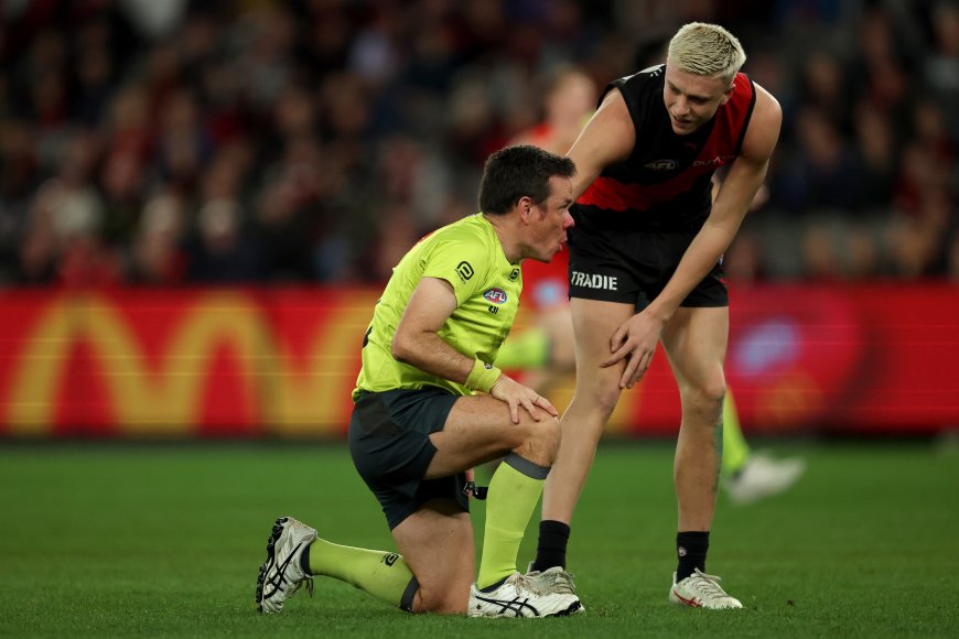Essendon Coach Frustrated as AFL Umpires Ignore Requests to Change Positioning