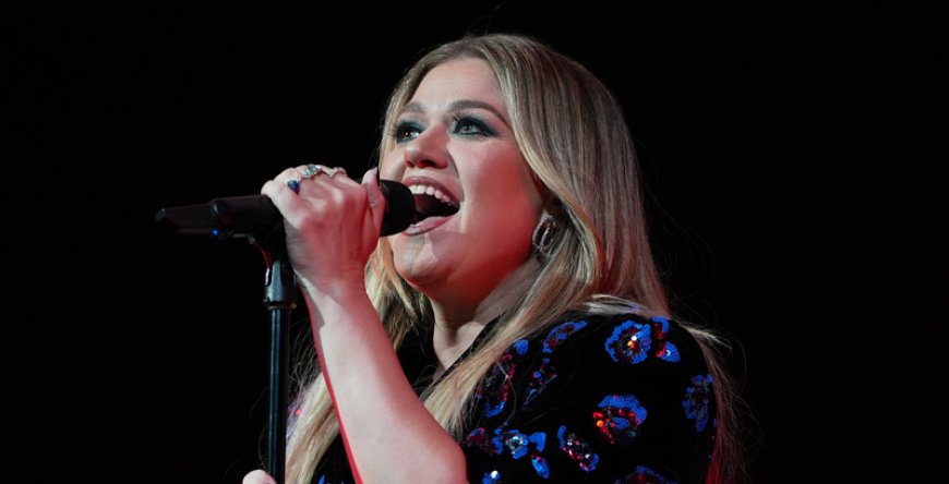Kelly Clarkson Postpones First Two Shows of Vegas Residency Due to Voice Strain