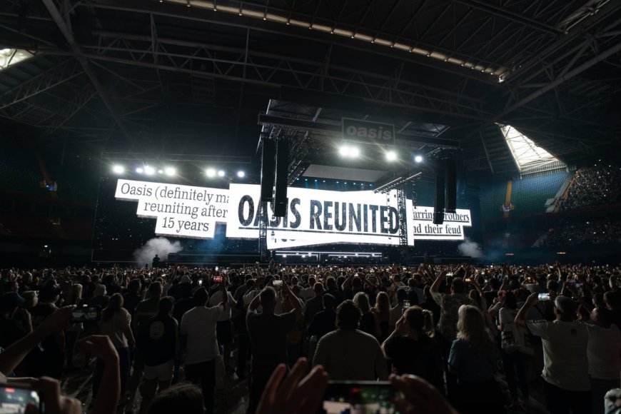 Oasis Fan Taken Out on Stretcher During Band's Reunion Concert