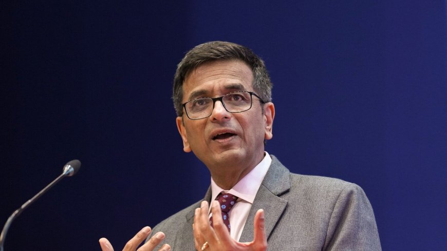 Supreme Court Asks Ex-Chief Justice Chandrachud to Vacate Official Residence