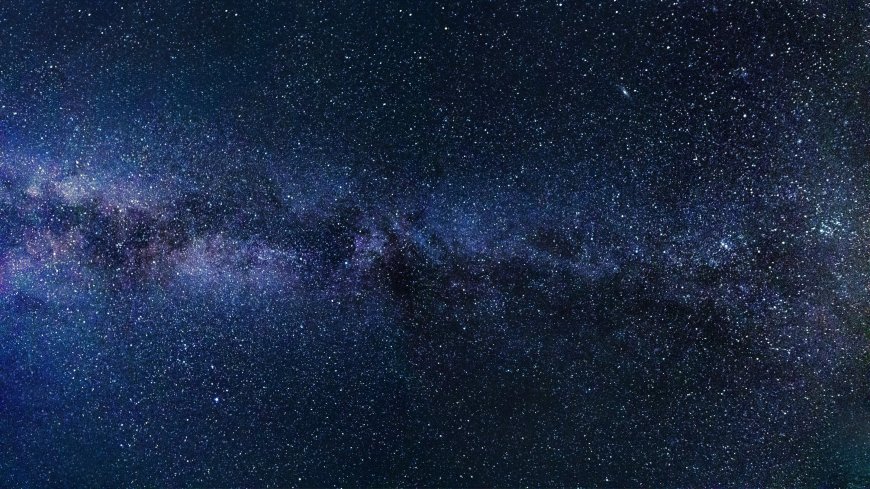 Astronomers Spot Large, Bright, and Fast Interstellar Object