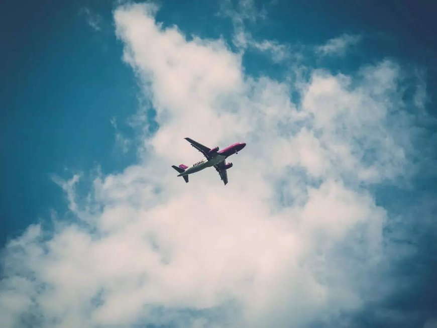 Indonesian Volcano Erupts, Bali Flights Cancelled Again
