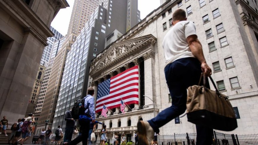 Stocks Fall as Trump Announces Tariffs on Japan, South Korea, and Others