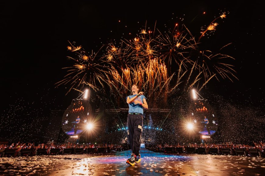 Coldplay's Chris Martin Rocks Toronto's Rogers Stadium in First Concert