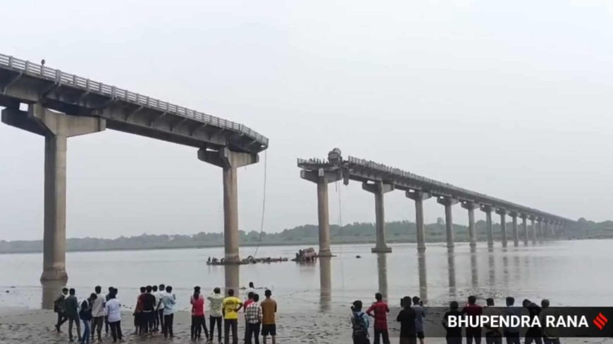Bridge collapse in Gujarat kills 2, rescues 5 after vehicles plunge into river