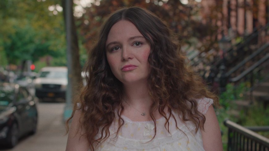 Lena Dunham Keeps It Real in Netflix Rom-Com 'Too Much'