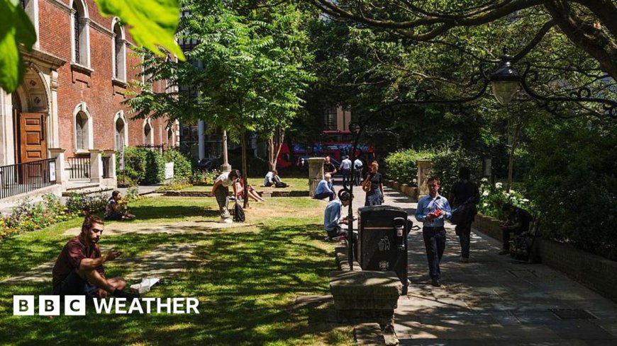 UK Braces for Weekend Heatwave with Temperatures Reaching 34C