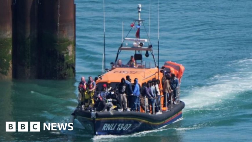 UK-France migrant deal deemed 'strong' against legal challenges by Yvette Cooper
