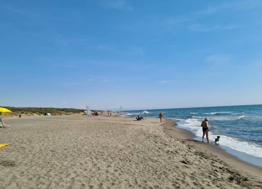 Tragic Beach Incident: 17-Year-Old Boy Dies After Sand Hole Collapses on Him