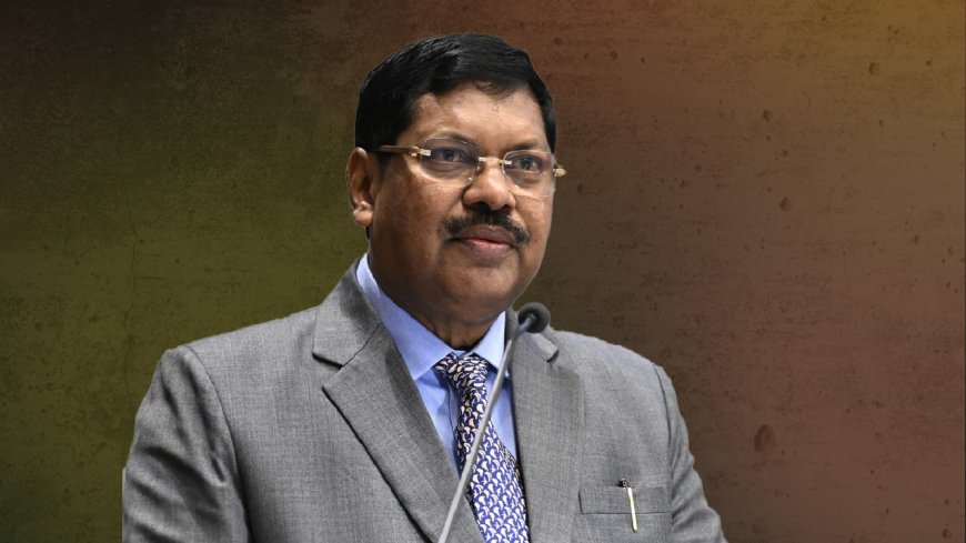 Chief Justice of India Advises Law Students Against Taking Huge Loans for Foreign LLM Programs