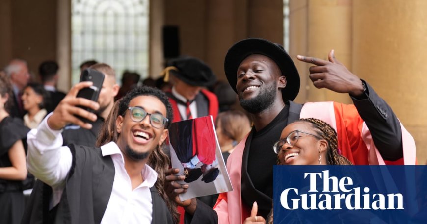 Graduates Facing Workforce Crisis Due to AI Impact on Job Market