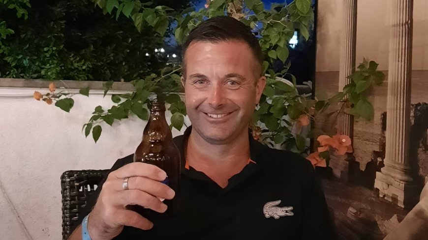 Local Postman, 49, Faces Terminal Cancer Diagnosis After GP Mistakes Rare Tumour for 'Ingrown Hair'