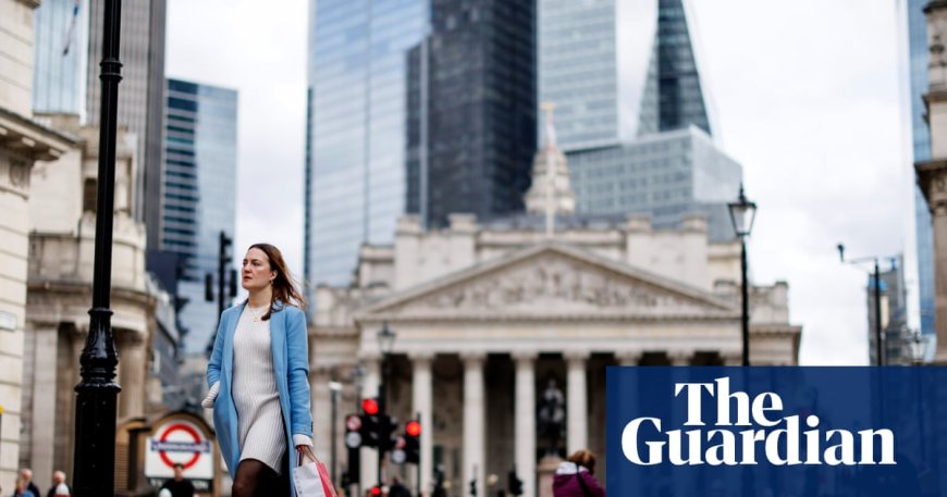 FTSE 100 Hits New Record High Above 9,000 Points