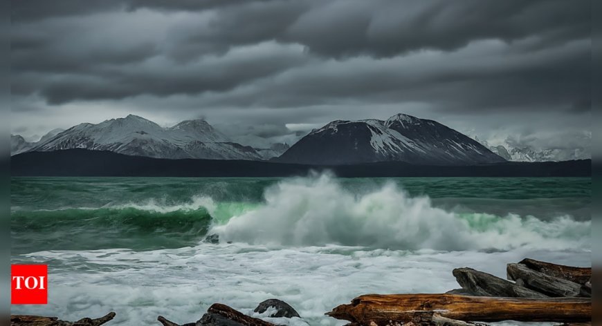 Massive 7.3 Earthquake Hits Alaska Coast with Tsunami Warning