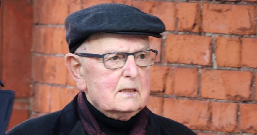 Sinéad O’Connor’s Father Shares Heartfelt Stories of Visiting Her Grave Weekly