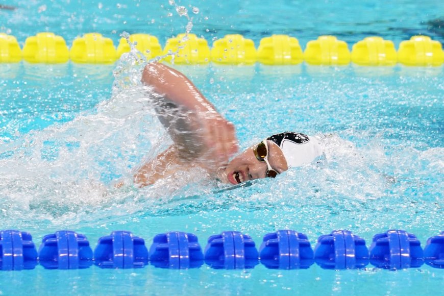 Chinese Swimmer Yu Zidi, 12, Shines at World Championships with Record Times