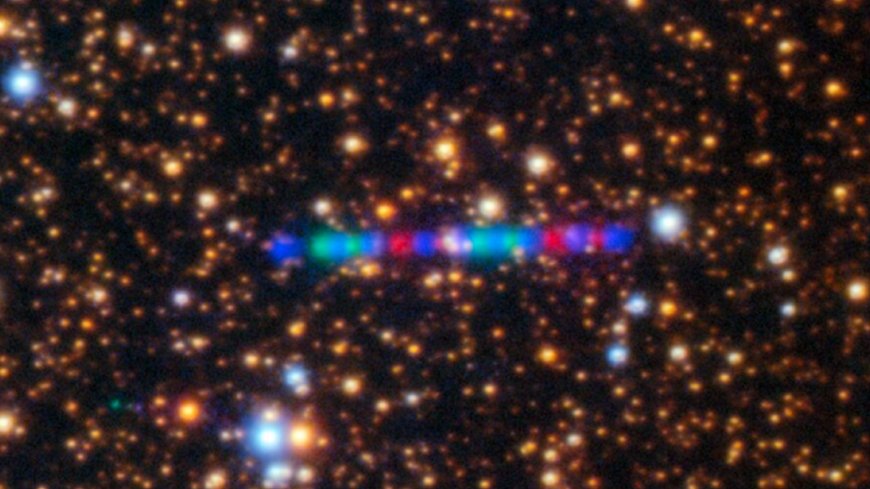 Interstellar comet 3I/ATLAS turns into a huge 'cosmic rainbow' in mesmerizing telescope image