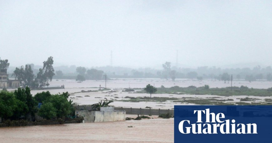 Heavy monsoon rain causes fatalities in Pakistan and US, glacial lake outburst in Nepal