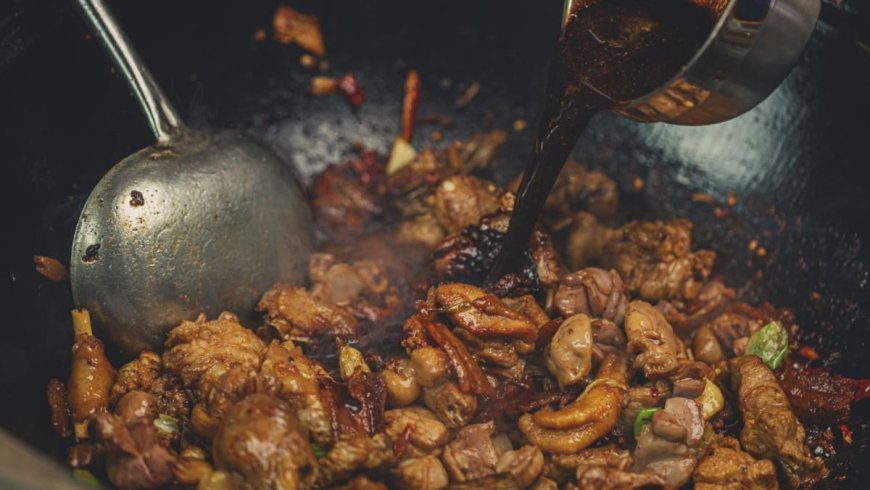 Why a Caterer Got Fined S$7,000 for Causing 171 Cases of Food Poisoning