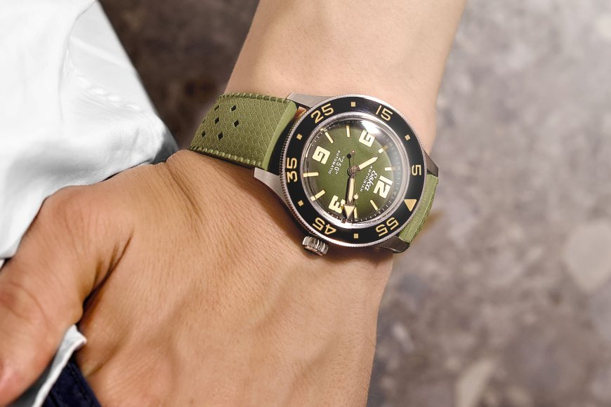 Introducing the Eska Amphibian 250 Green Turtle Dive Watch