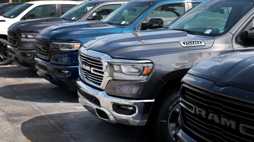 Stellantis Anticipates $2.7 Billion Net Loss in First Half Due to Tariffs