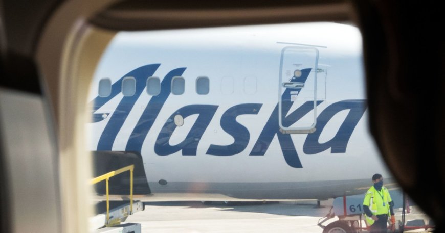 Alaska Airlines Grounds Flights Due to Computer Network Outage