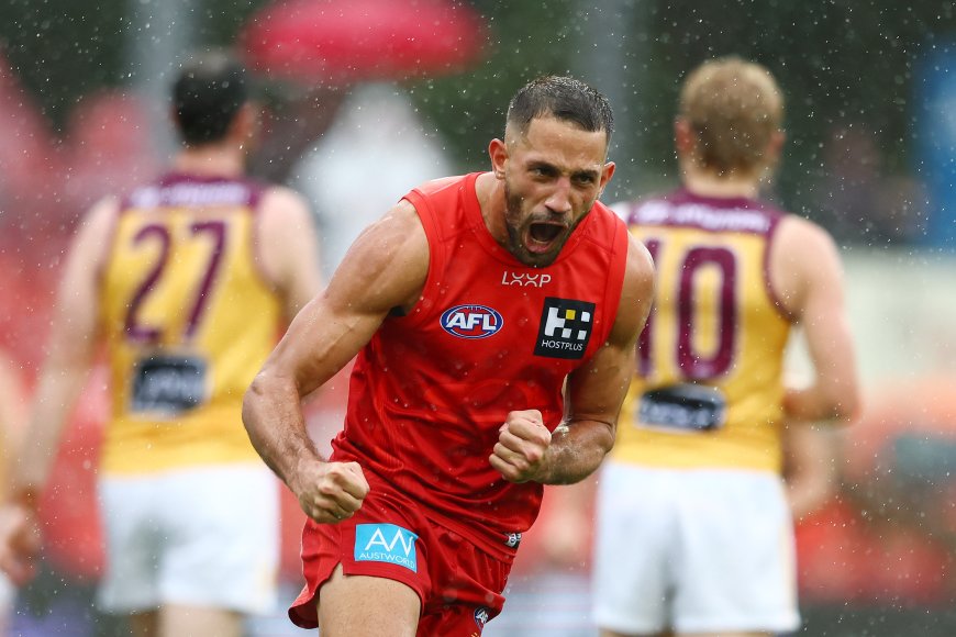 Gold Coast Suns Dominate Brisbane Lions in Record QClash Victory