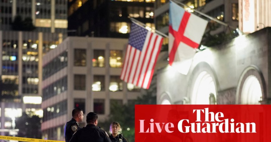 Gunman kills four at Manhattan skyscraper, including police officer - US politics update